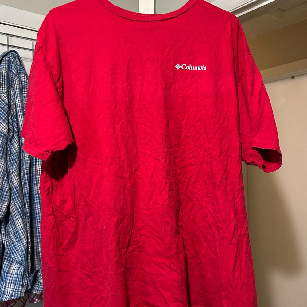 Columbia Men's Vibrant Red Short Sleeve Tee